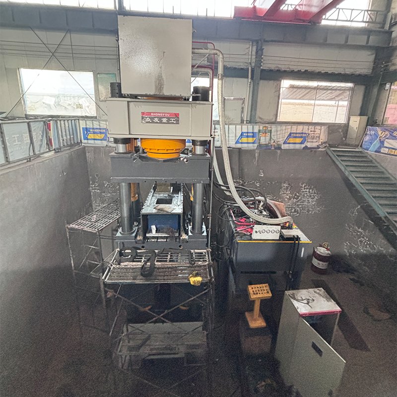 800-ton Refractory Brick Crucible Hydraulic Press
